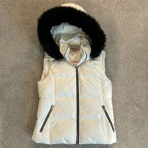 Juicy Couture White Puffy Vest with Detachable Hood size Small